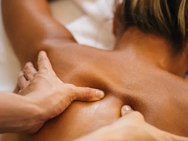 Myofascialogie en France, Belgique et Québec : mieux comprendre les fascias et les douleurs chroniques
